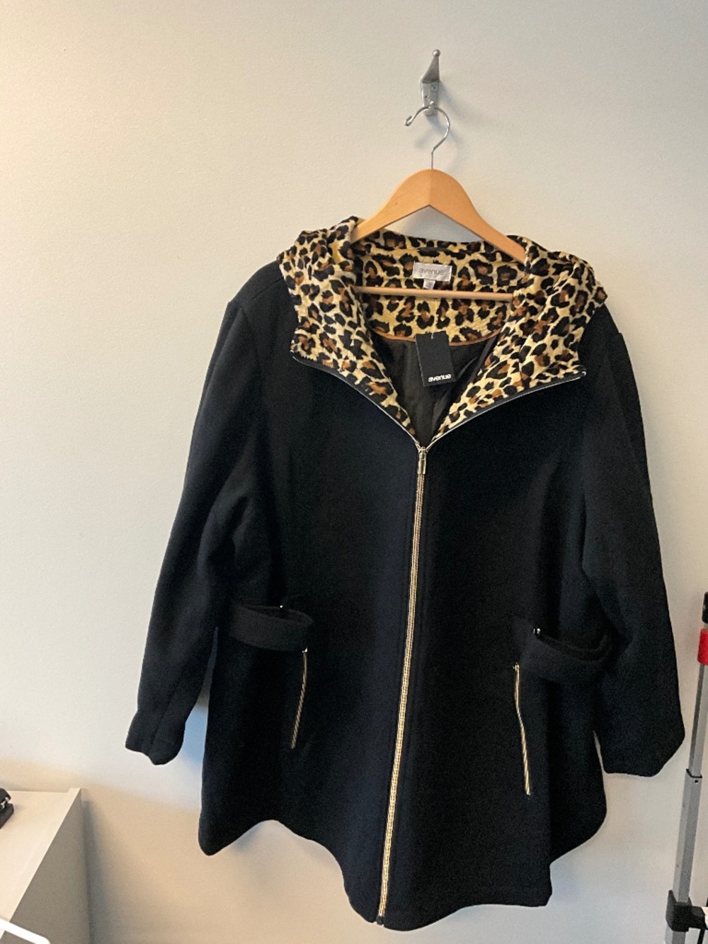 Avenue Women’s Plus Size Side Tab Black & Leopard Fleece Jacket NWT HOOD 30/32